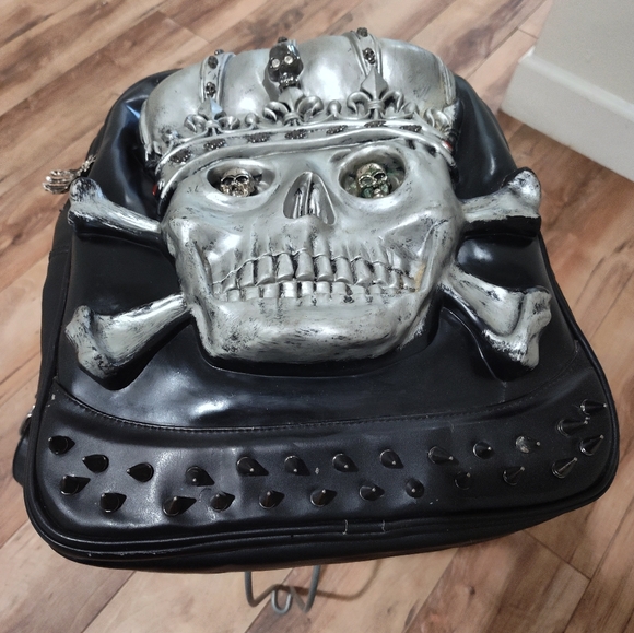 Gothic Skeleton Backpack - Picture 5 of 16